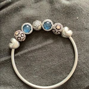 Pandora - Bangle WITH 4 charms & 2 clips